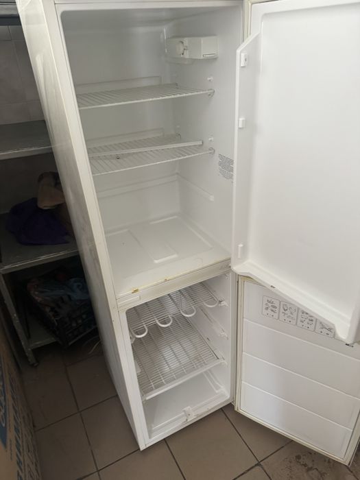 Холодильник рабочий