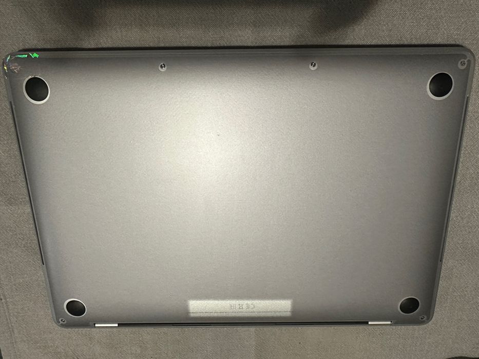 MacBook Pro A2251 I7 32GB 512GB