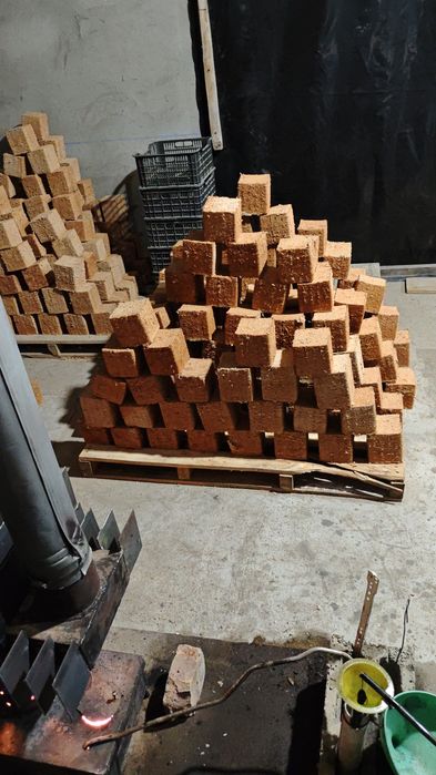 Отын Топливные брикеты