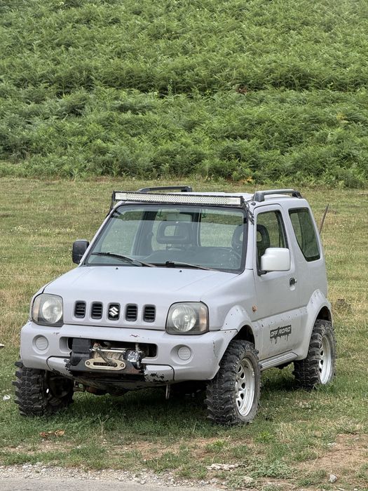 Suzuki jimny 1.3 este inmatriculat!