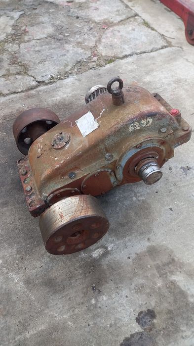 reductor raport 25  la 1 crapator / foreză / bandă / troliu