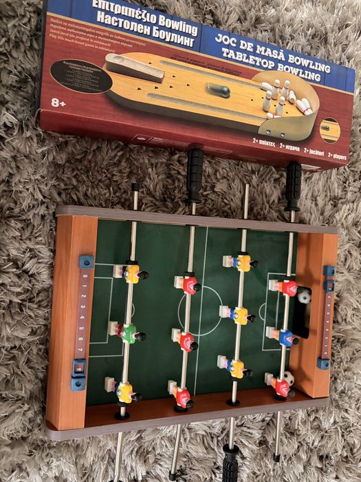 Jocuri societate mini fotbal de masa si bowling de masa