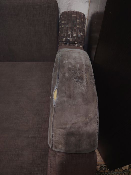 Продам старый диван