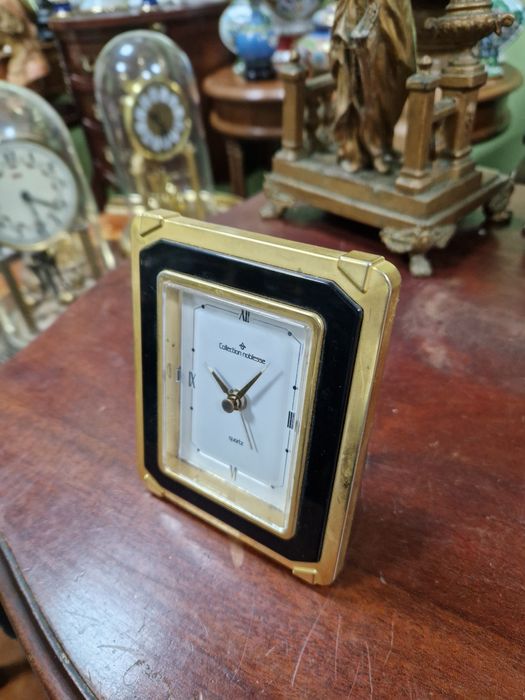 Прекрасен позлатен антикварен настолен будилник Collection Noblesse