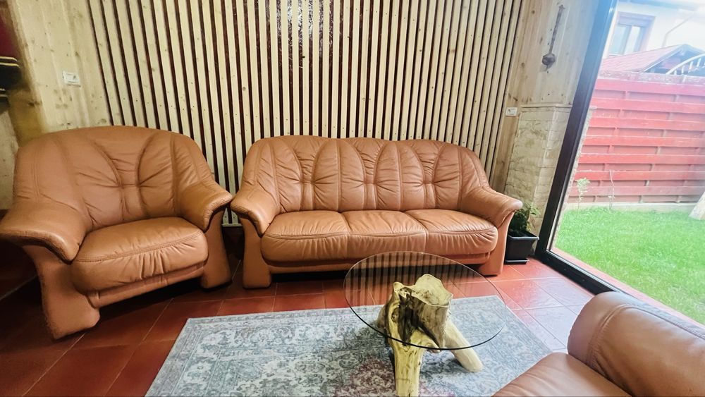 Set canapea din piele naturala cu doua fotolii