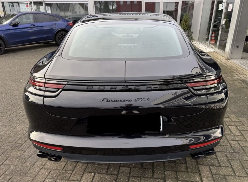 Porsche Panamera GTS Inchirieri Premium De Lux