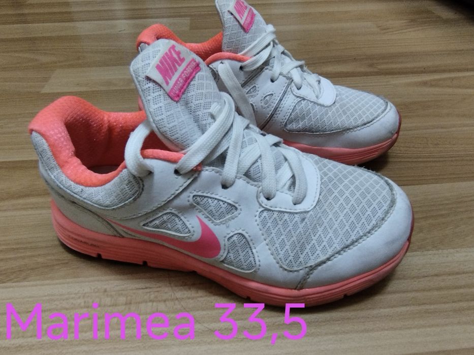 Balerini  , adidasi Nike Adidas  ,  ghete fotbal 32 33 34 35 38