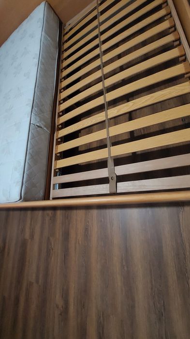 Pat 200/200 si Somiera metalica +saltea 140/200