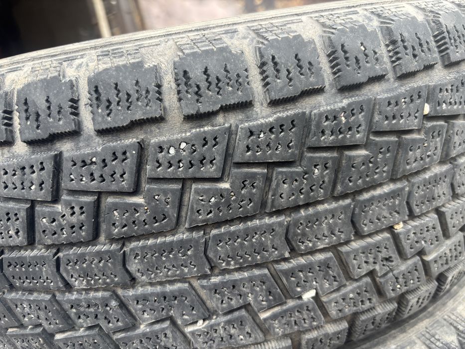 Зиминие шины Hankook 225/65R17