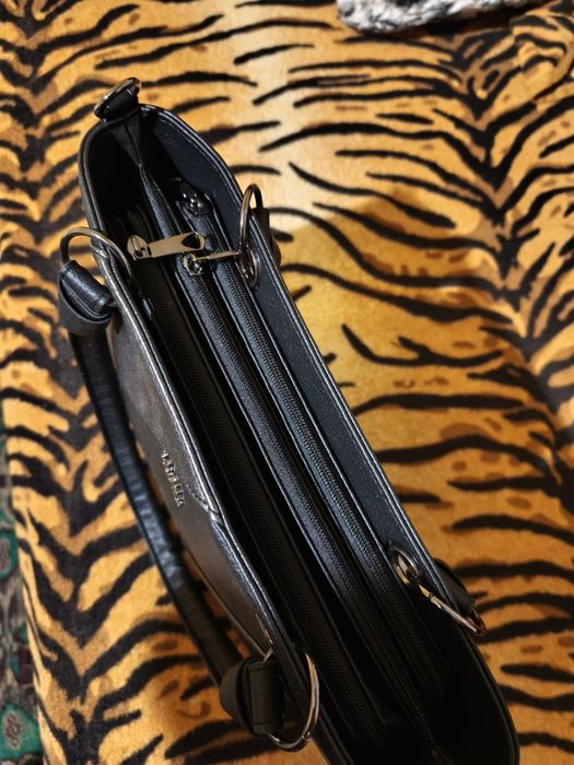 дамска кожена чанта