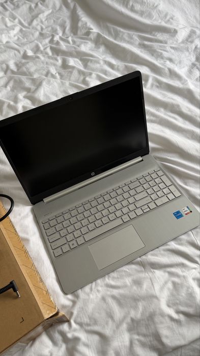 Ноудбук hp почти новый