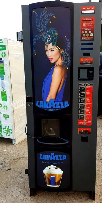 Вендинг машина за кафе / вендинг машина за храни и