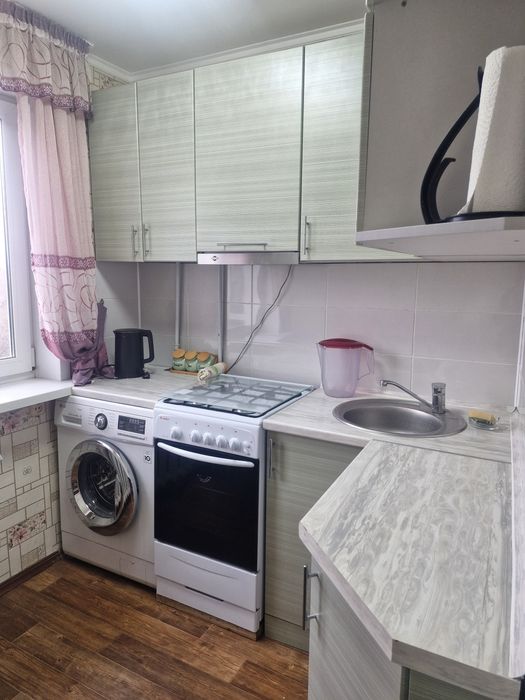 Продается 3 ком. квартира район Уюта