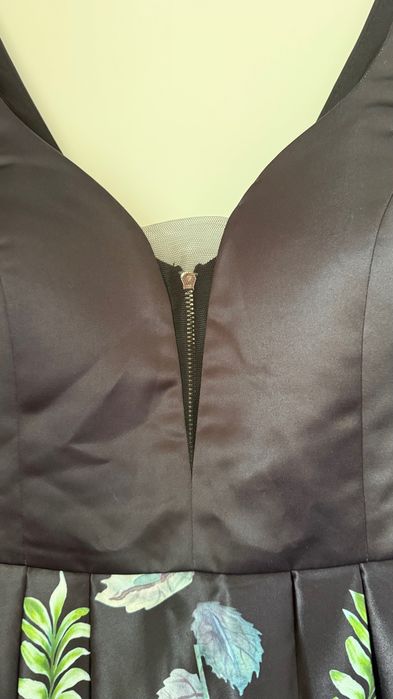 Rochie neagra ocazii