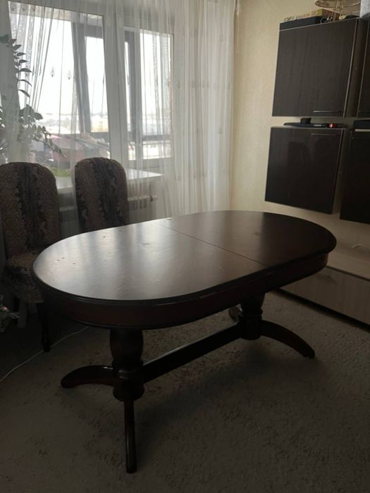 Продам раздвижной деревянный стол