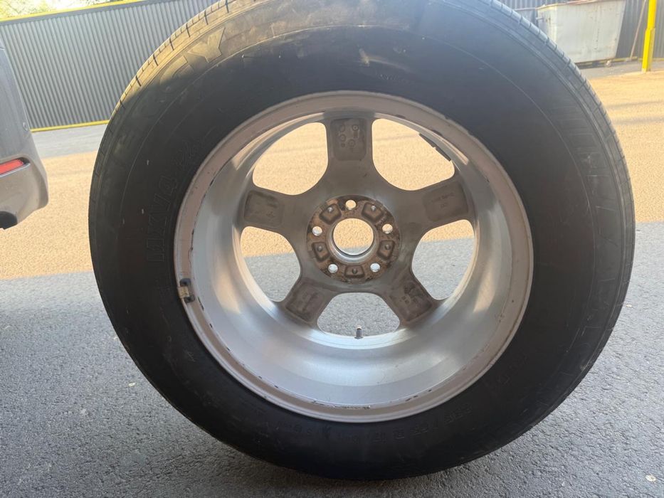 BMW X5 запаска 235/65/17