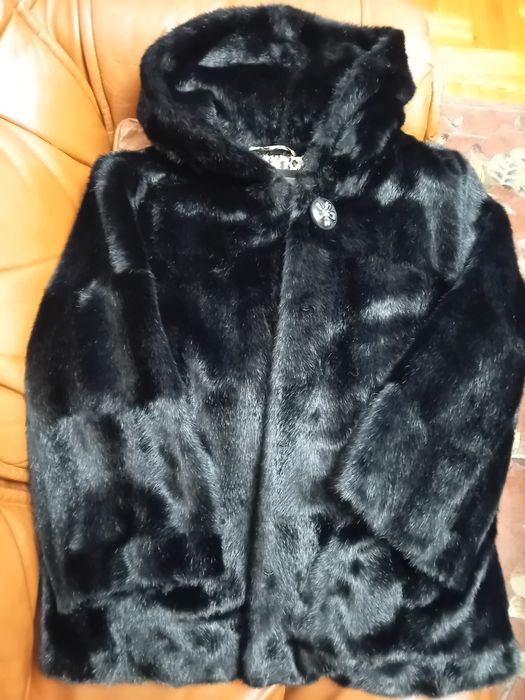 Черно дамско палто - еко.