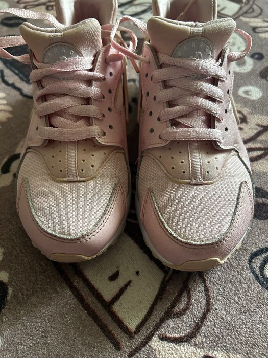 Adidasi nike damă