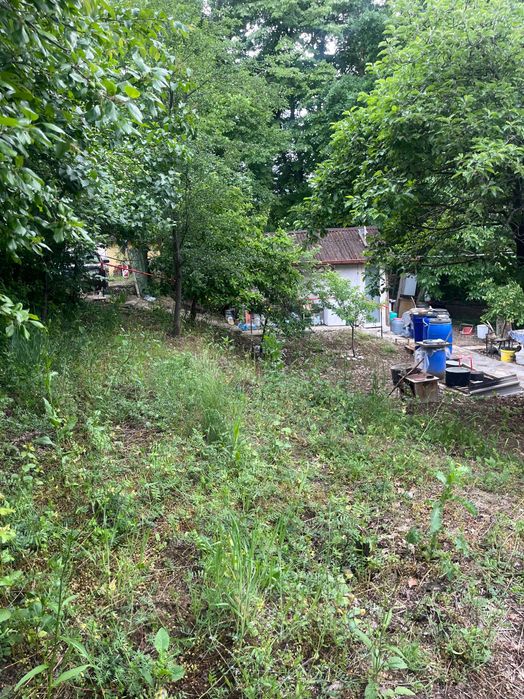 Продавам вила в Врачански лозя