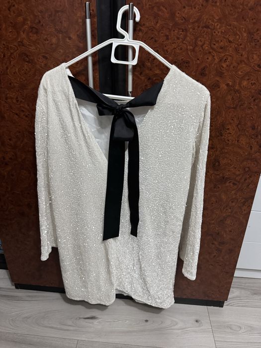 Rochie alba cu paiete