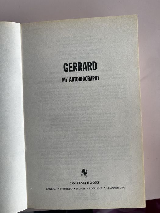 Книга Автобиография на Стивън Джерард на английски език