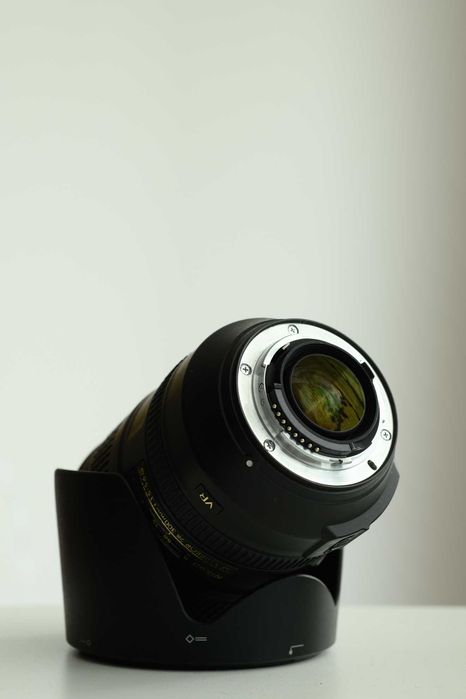 Nikon AF-S Nikkor 28-300mm f/3.5-5.6G ED VR