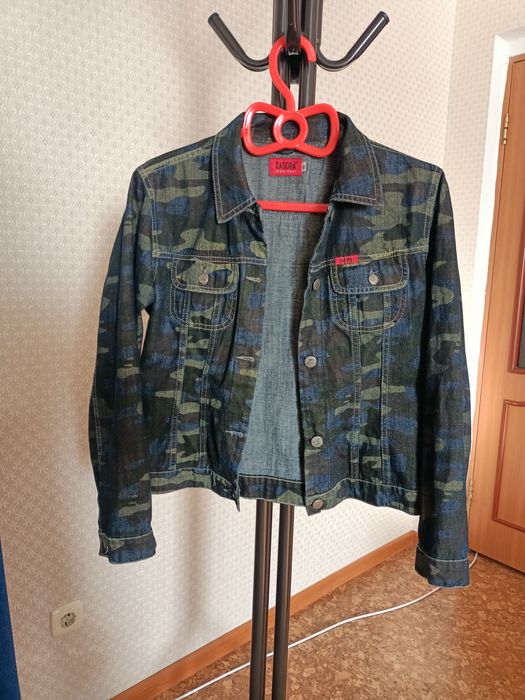 Продам вещи по  500 до 2000 тенге