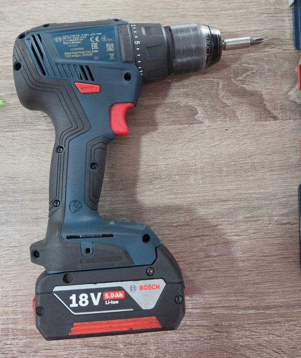 Винтоверт Bosch GSR 18V-50