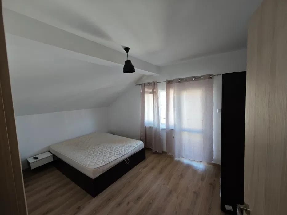 Дава се под наем Тристаен апартамент в Варна, Център - 100 кв.м за 500 € - Снимка #3