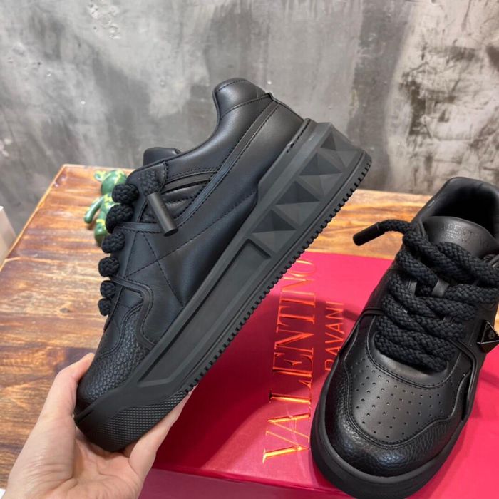 Valenti*no sneakers