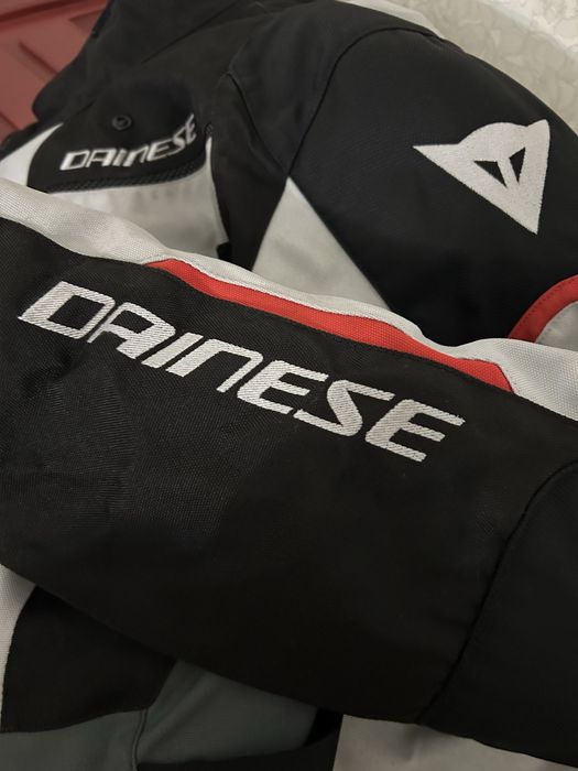 Мотокуртка и мотоштаны Dainese