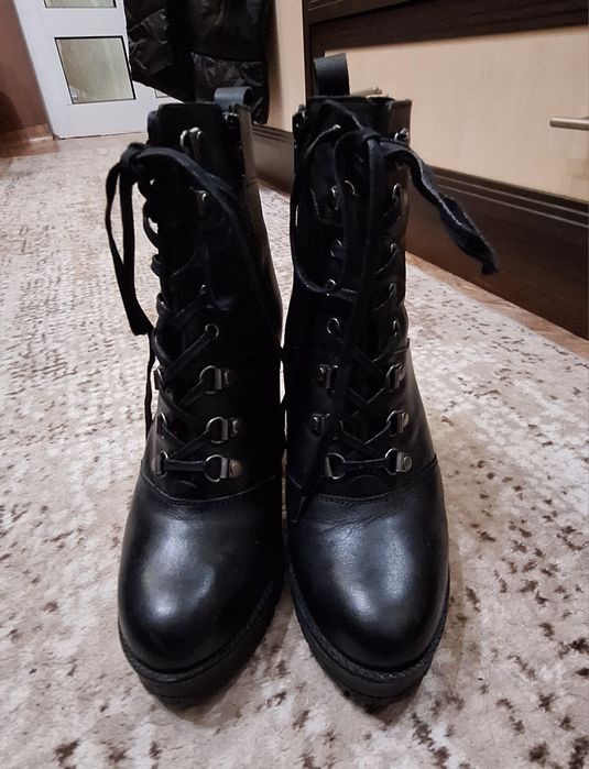 Дамски боти,актуални за сезона