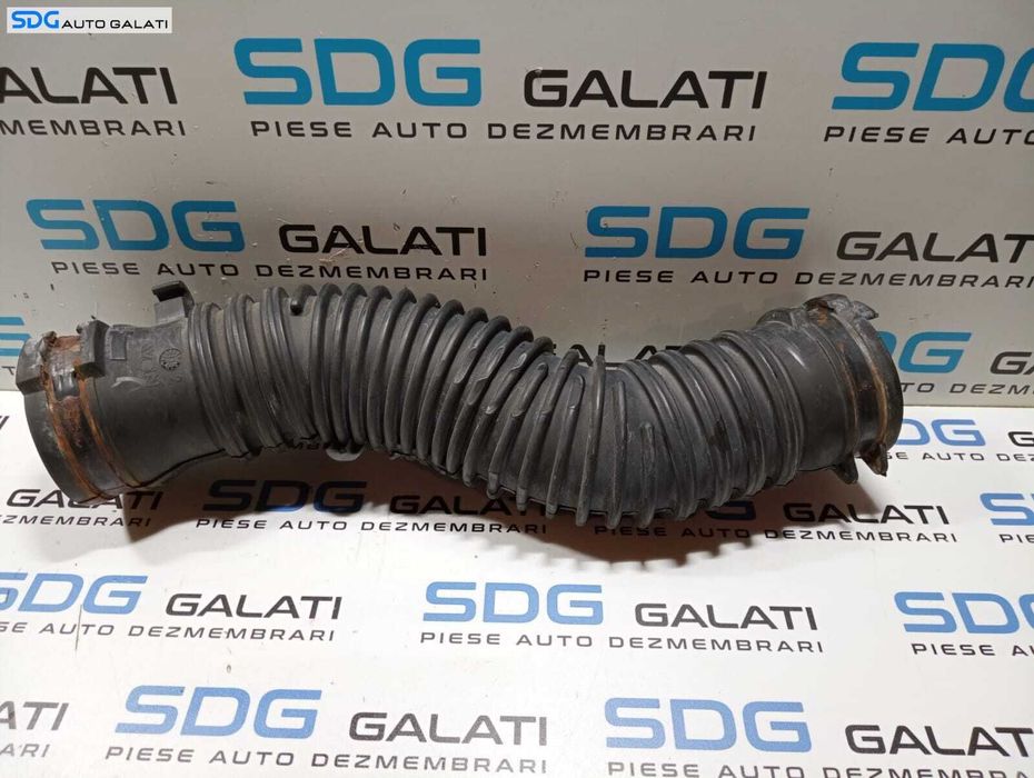 Conducta Furtun Tub Tubulatura Admisie Aer Turbo Turbina Turbosuflanta Renault Scenic 3 1.9 DCI 2009 - 2016 Cod 8200720174 [M4276]