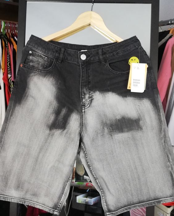 Vând blug scurt, bărbați, marca H&M, mărimea M