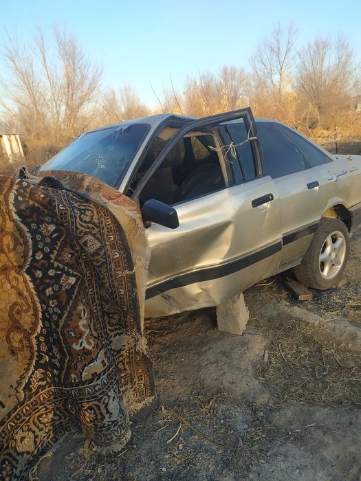 Продам audi 80 бачок