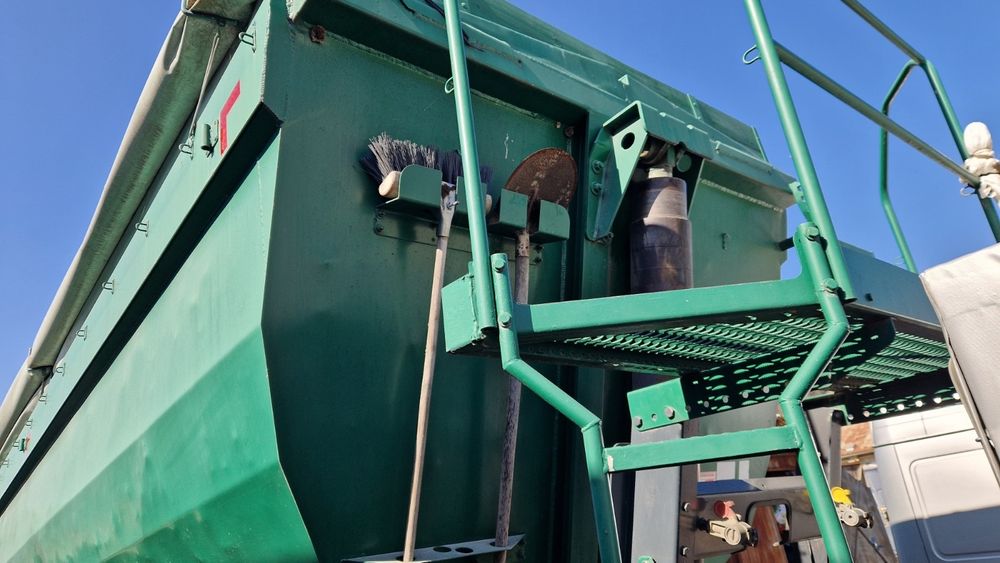 Semiremorca basculabila kempf