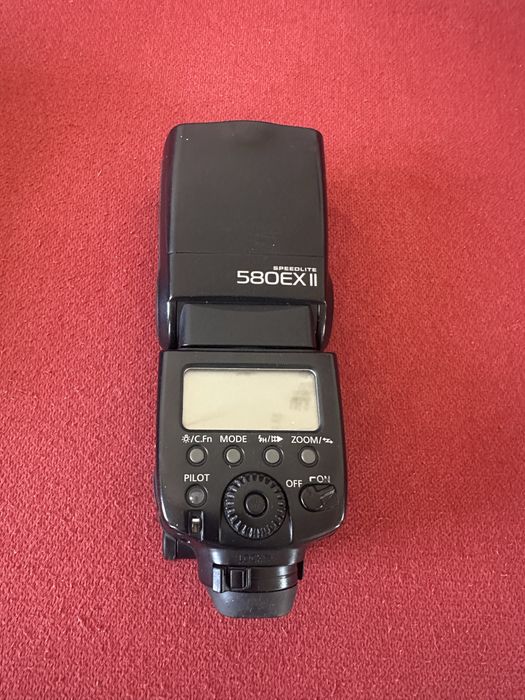 Вспышка Canon 580EX II