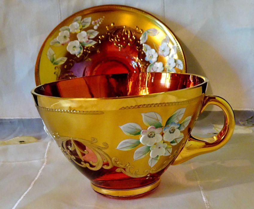 Bohemia кристална чаша с чиния,злато.