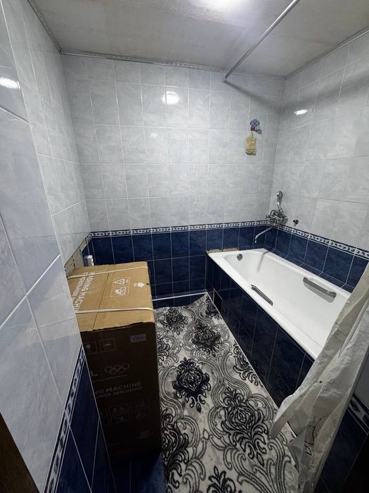 Chorsu bozor 2 xonali kvartira