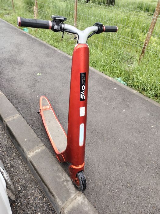 Trotineta Electrică cu Bluetooth