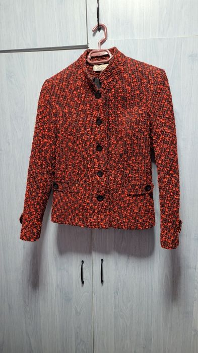 Vând costum cu fustă mărimea M