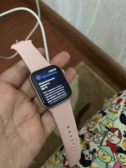 Продам Apple Watch se 40mm