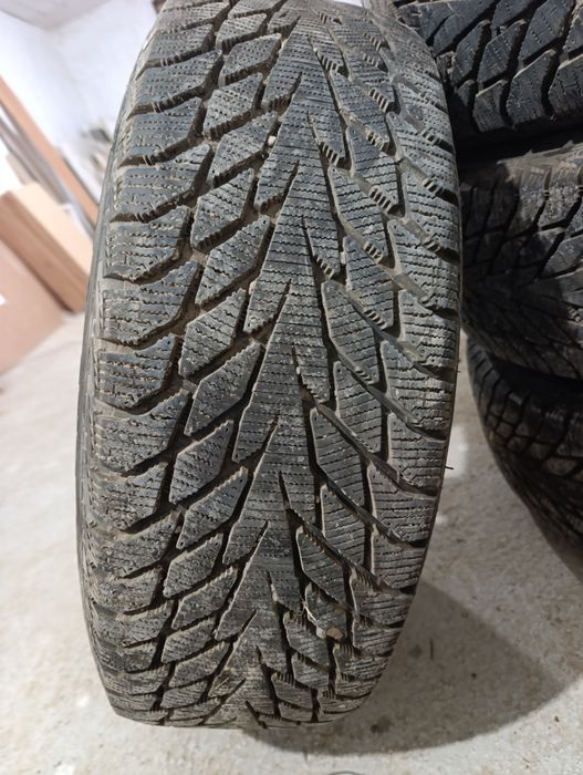 Зимние резины с дисками 225/60/17