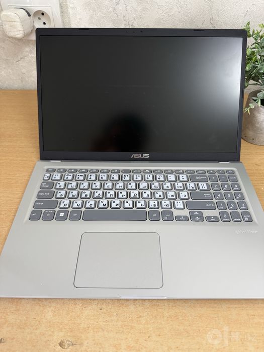 ASUS Vivobook X515EP