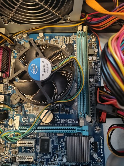 4-ядрен компютър Deluxe