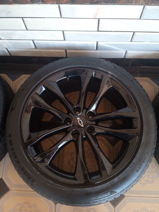 Малибу диска балон сотилади.монза диска хам бор