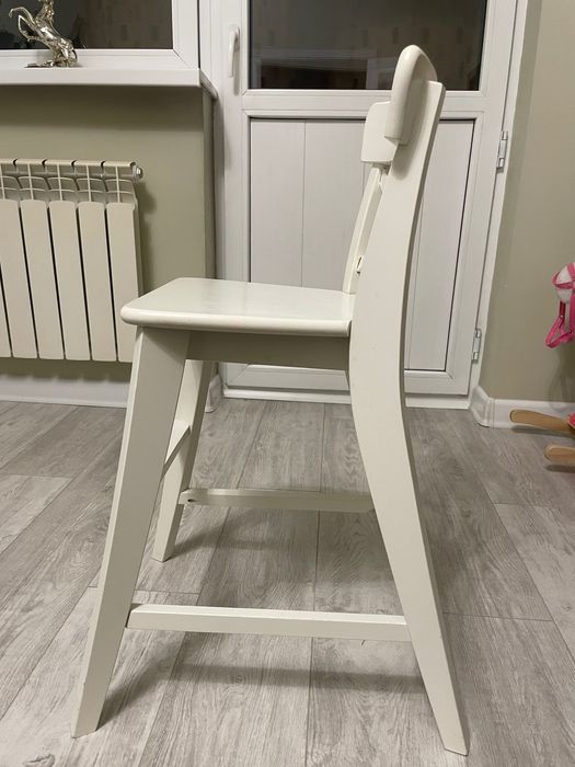 Стул детский деревянный