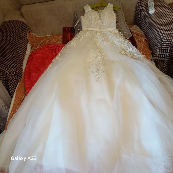 Продаётся свадебное платье