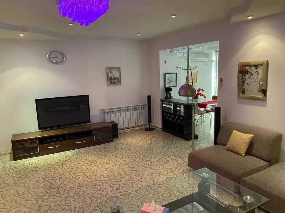 Срочно сдам 2-ком/4/9. На Максим Горького Ор-р Чайхана Салом