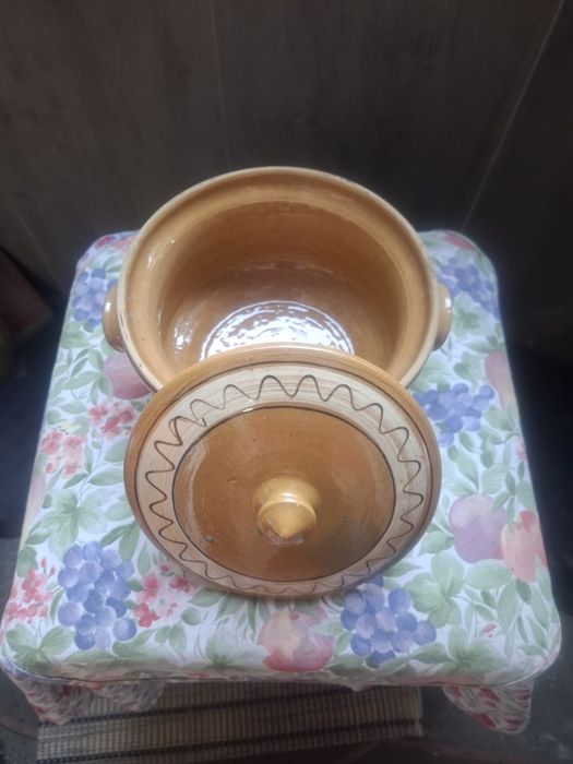 Vase ceramice in stare buna